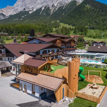 Tirolerhof - Familotel Zugspitze 4* 埃尔瓦尔德