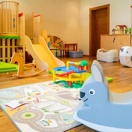 Tirolerhof - Familotel Zugspitze 4* 埃尔瓦尔德