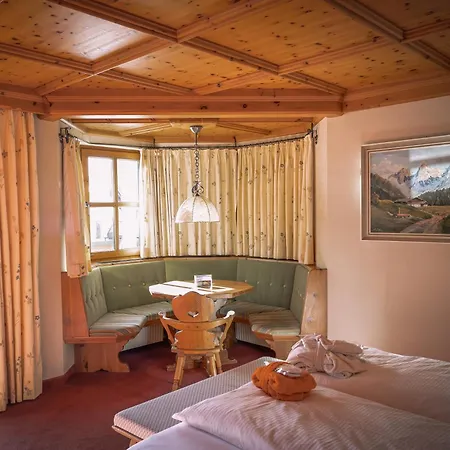 Tirolerhof - Familotel Zugspitze Hotel 4*