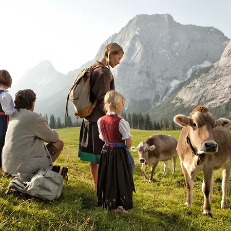 Tirolerhof - Familotel Zugspitze Hotel Ehrwald