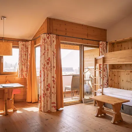 Tirolerhof - Familotel Zugspitze 4*