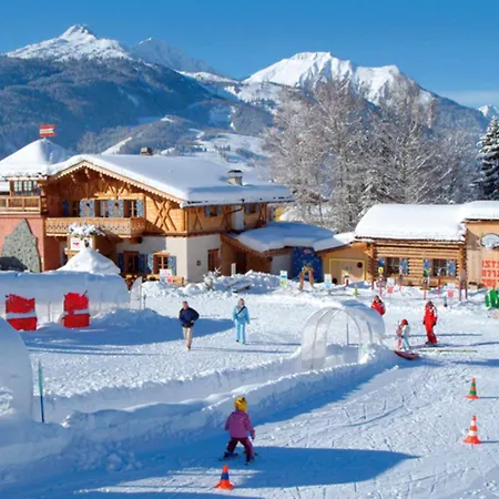 Tirolerhof - Familotel Zugspitze Hotel 4*