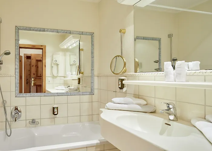 Tirolerhof - Familotel Zugspitze Hotel 4*