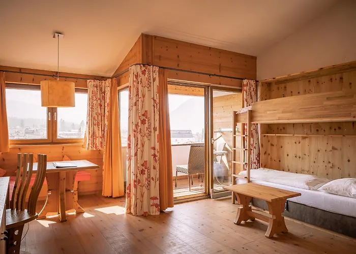 Tirolerhof - Familotel Zugspitze 4*