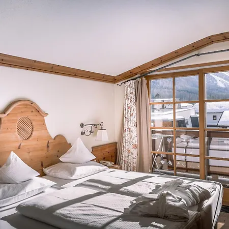 Tirolerhof - Familotel Zugspitze 4* 埃尔瓦尔德