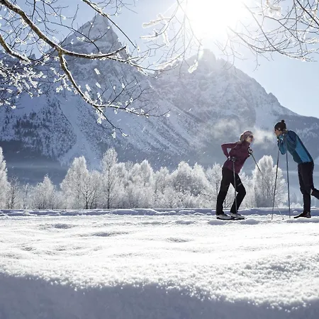 Tirolerhof - Familotel Zugspitze 埃尔瓦尔德