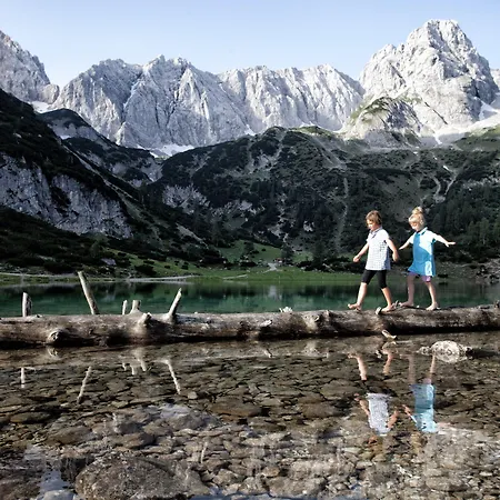 Tirolerhof - Familotel Zugspitze 4* 埃尔瓦尔德