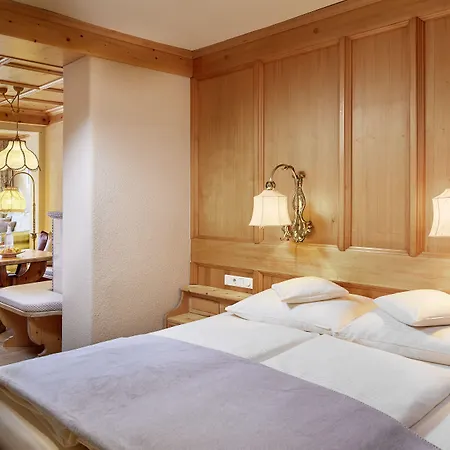 فندق Tirolerhof - Familotel Zugspitze 4*