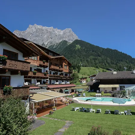 Tirolerhof - Familotel Zugspitze فندق ايروالد