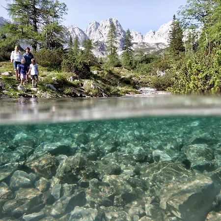 Tirolerhof - Familotel Zugspitze ايروالد